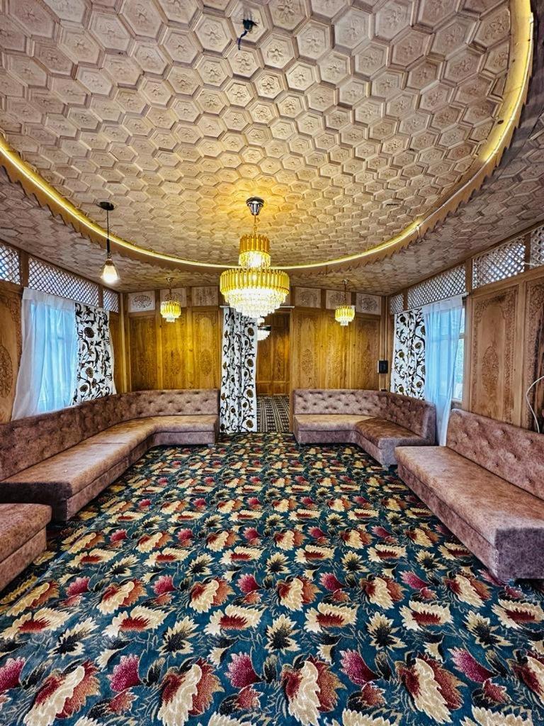The Heritage Safina Group Of Houseboats Srinagar  Exterior photo