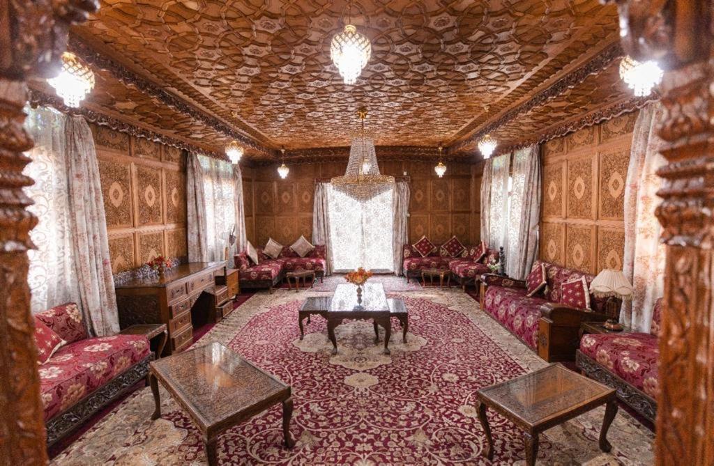 The Heritage Safina Group Of Houseboats Srinagar  Exterior photo